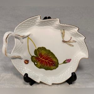 Godinger & Co Vanity Trinket Soap Leaf Dish Dainty Floral Gold Trim 5.5” x 4”